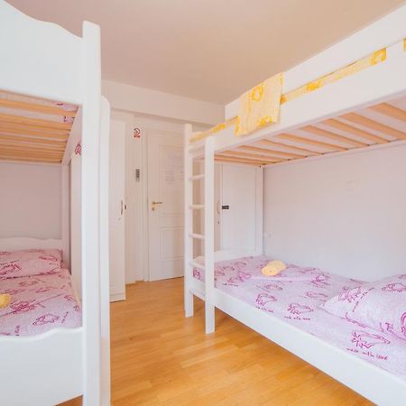 הוסטל חוואר Cheap Sleep Marinero (Adults Only) מראה חיצוני תמונה