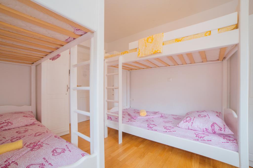הוסטל חוואר Cheap Sleep Marinero (Adults Only) מראה חיצוני תמונה