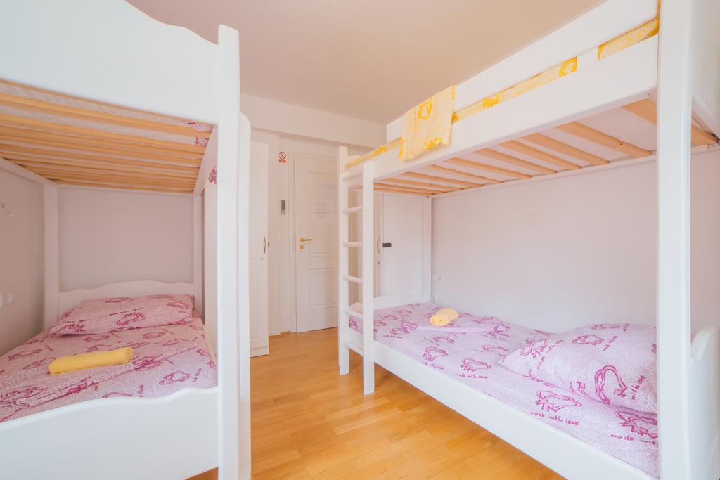 הוסטל חוואר Cheap Sleep Marinero (Adults Only) מראה חיצוני תמונה